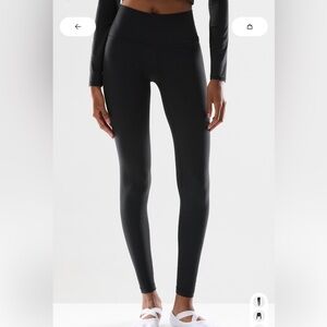 Aritzia TNA Butter 28” Leggings